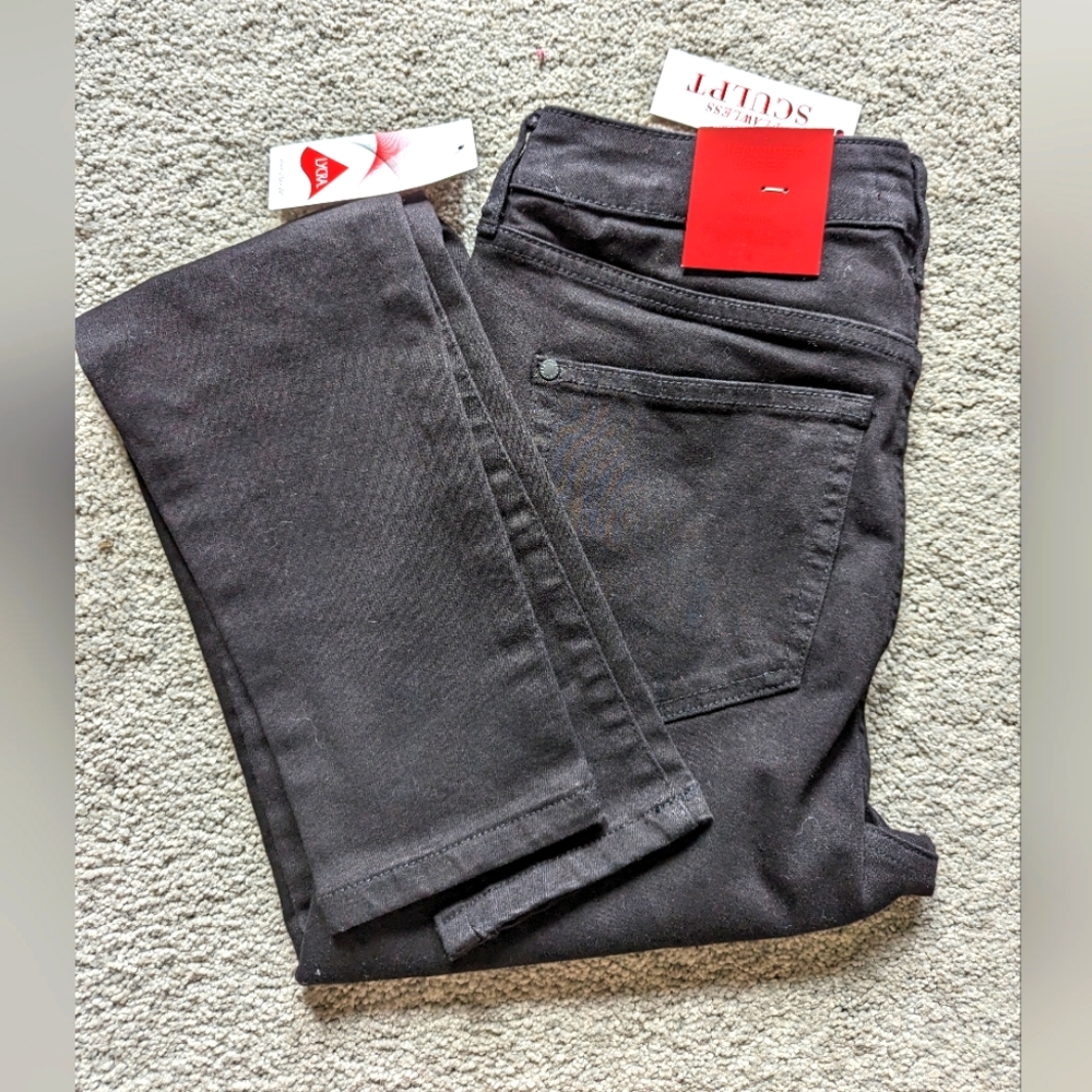 NWT Jennifer Lopez Skinny Jeans size 8